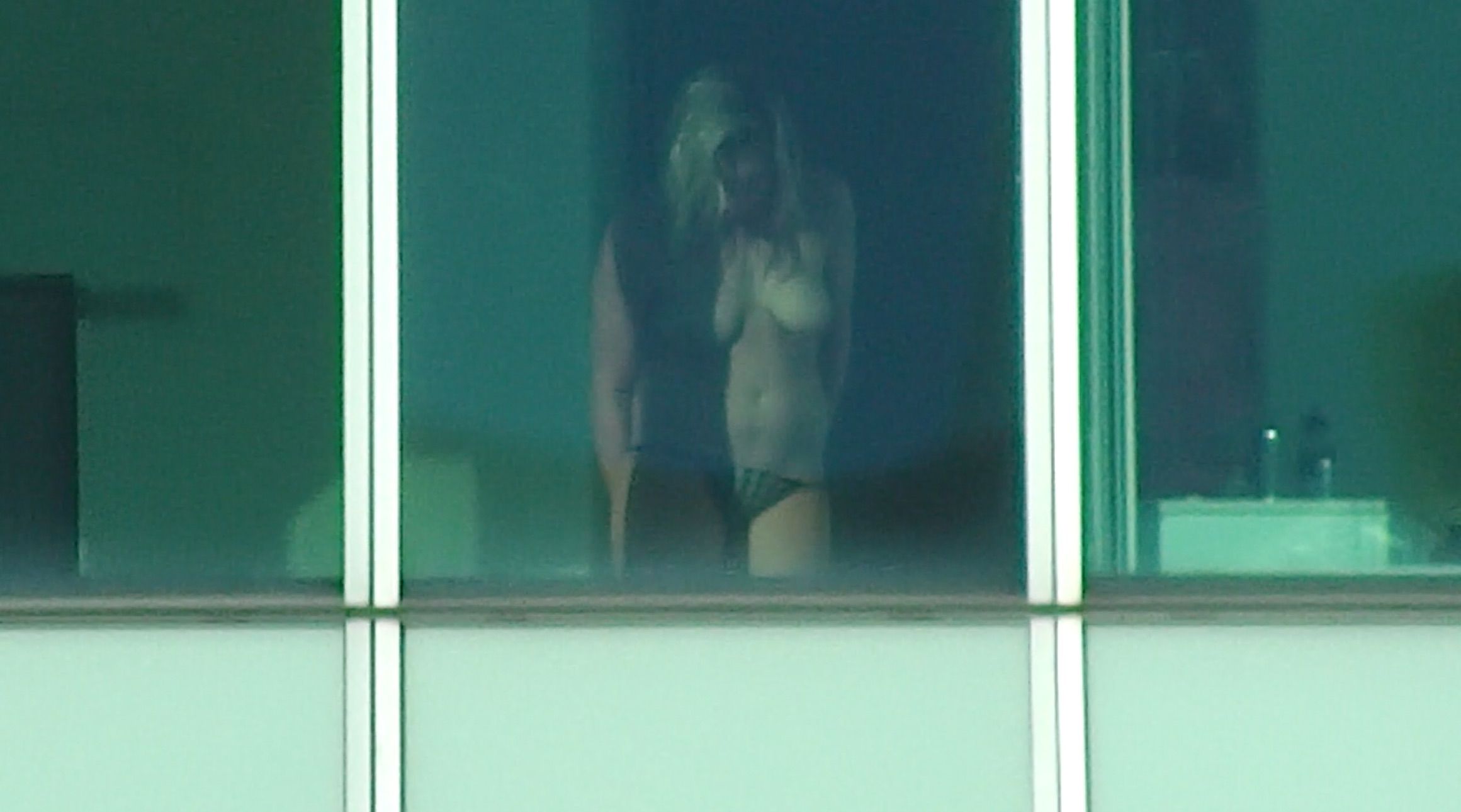 Hotel Window Naked Girl