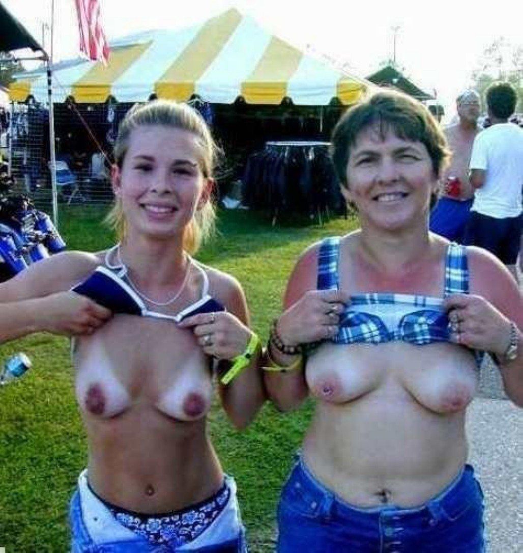 Mom daughter boob pictures
