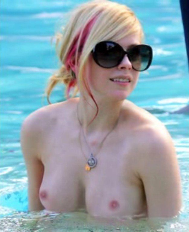 Bentley reccomend Avril lavgin naked