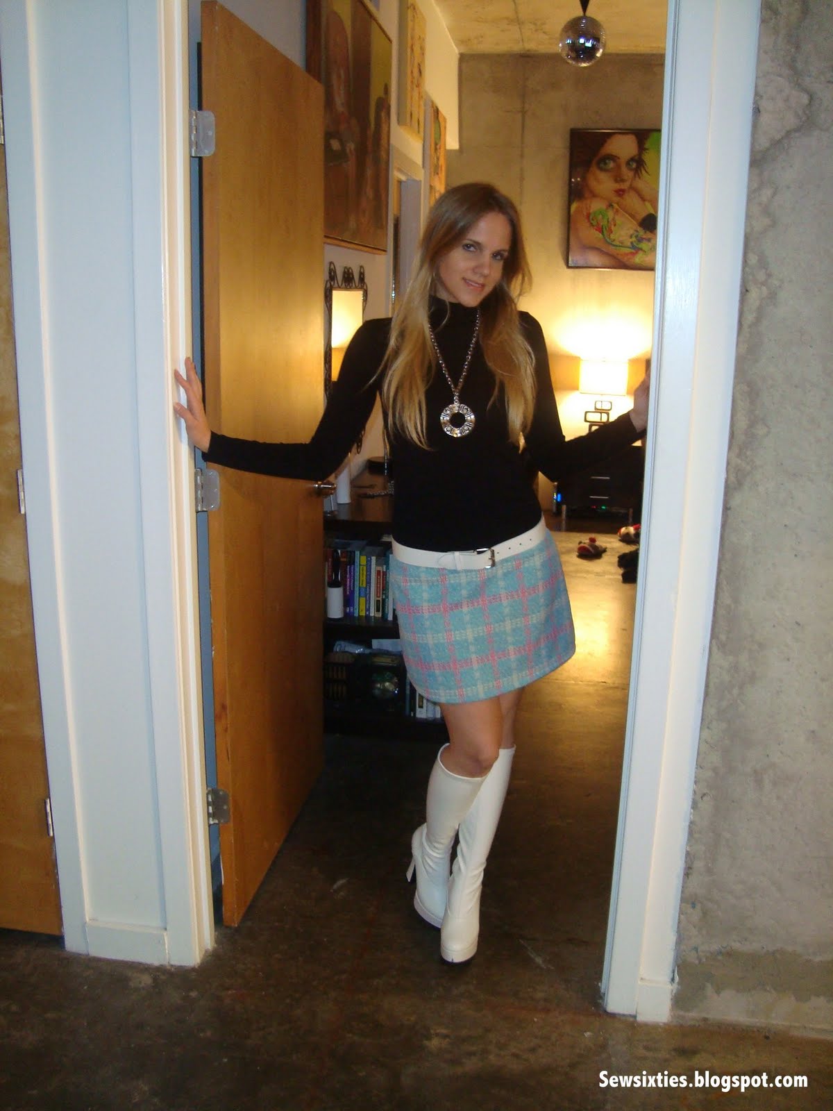 Amateur mini skirt