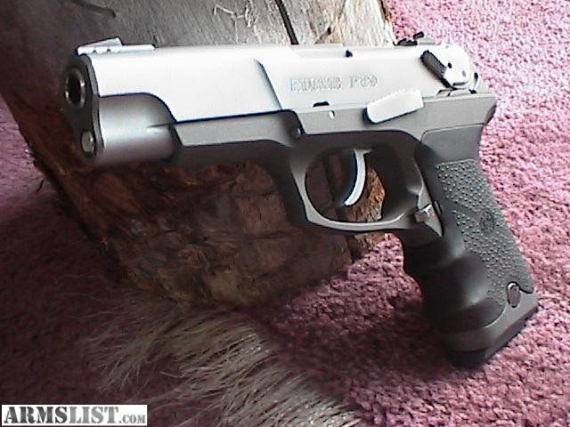 Field strip a ruger p85 pistol