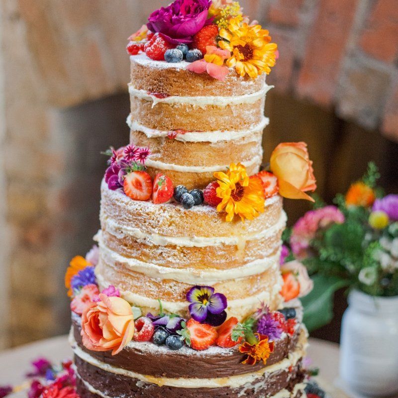 Chipmunk reccomend Amateur wedding cake makers