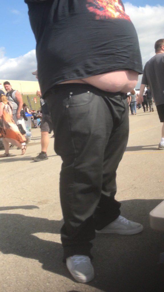 Chubby ass crack