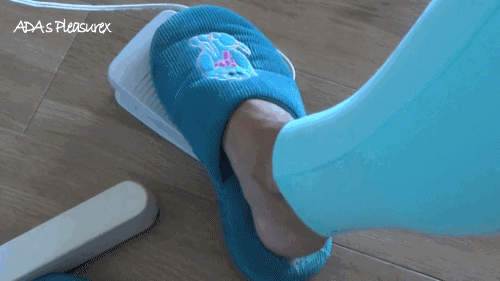 best of Pedal blue pumping slippers