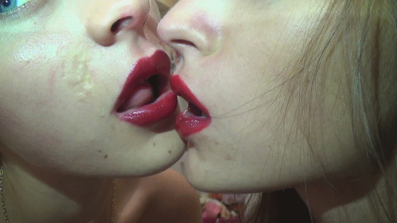 Lipstick pussy lips